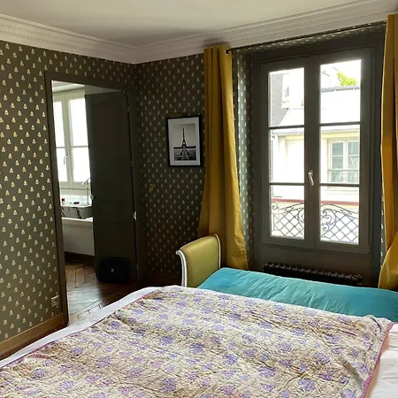 Appartamento Luxury Marais With Authentic Parisian Flair *