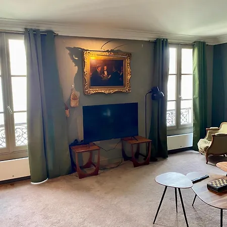 Luxury Marais With Authentic Parisian Flair * Parigi